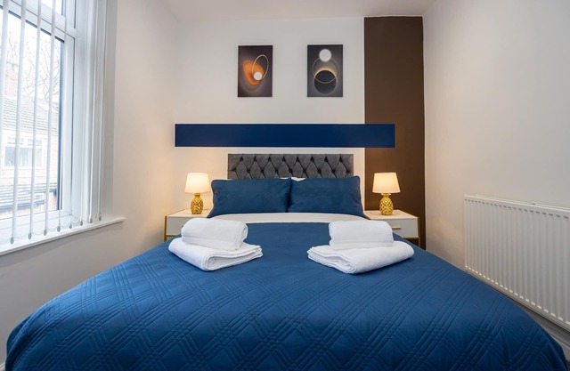 CollegeHouse-FREEParking&HighSpeedWIFI-Modern-Cosy