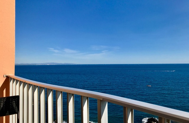 Collioure T3 3* Les pieds dans l'eau Sea view Access to coves WIFI Garage