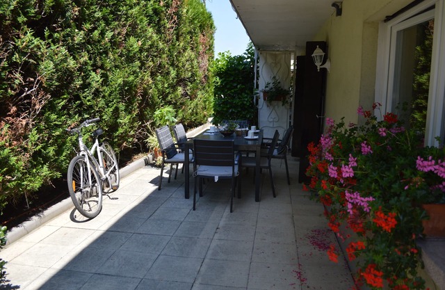 Colmar small garden of the semm 6 to 10 people, parking 4 private cars and iron
