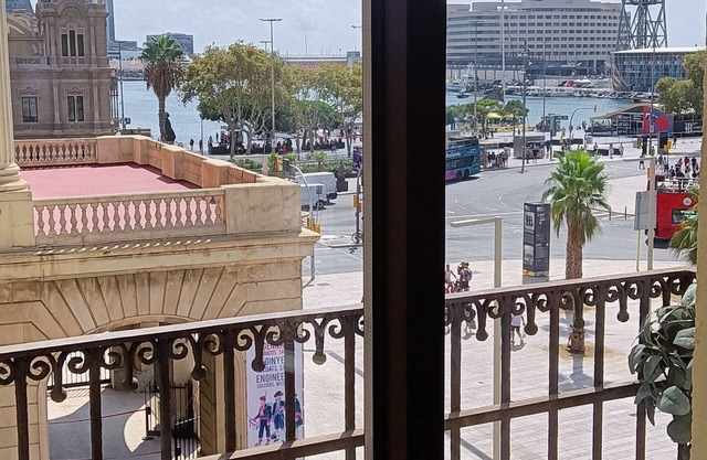 COLONIAL CORNER ON LAS RAMBLAS WITH SEA VIEWS