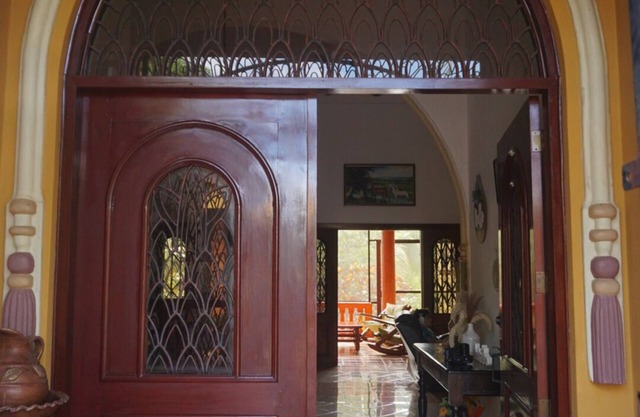 Colonial Family House