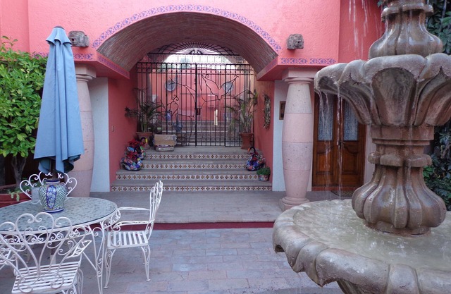 Colonial Mansion Near Historic Center With Panoramic Views
