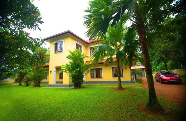 Colonial Villa Padukka