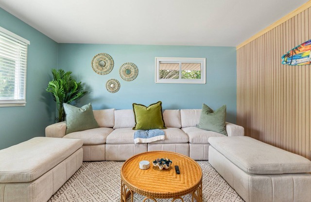 Columbus Surfside Escape + Gym l Hot Tub l Bocce