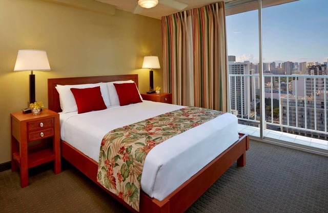 Come Create Memories w/Fun-filled Adventures at this Paradise! Rooftop Pool!