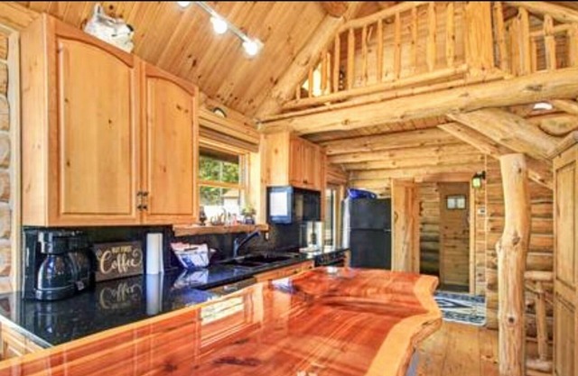 Come stay at White Birch Cabin