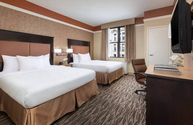 Comfort and Convenience! 2 Relaxing Units, Short Drive to the Statue of Liberty!