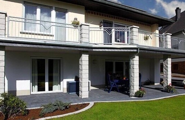 * Comfort apartment Small Kylltal in Oberstadtfeld/Eifel, 30 sqm south terrace