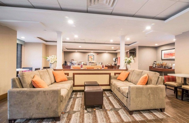 Comfort Inn & Suites Brattleboro I-91