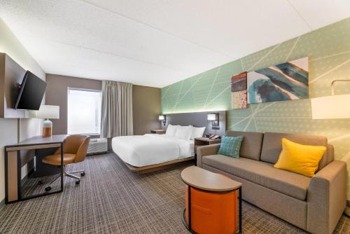Comfort Inn & Suites Madison East Interstate I-90