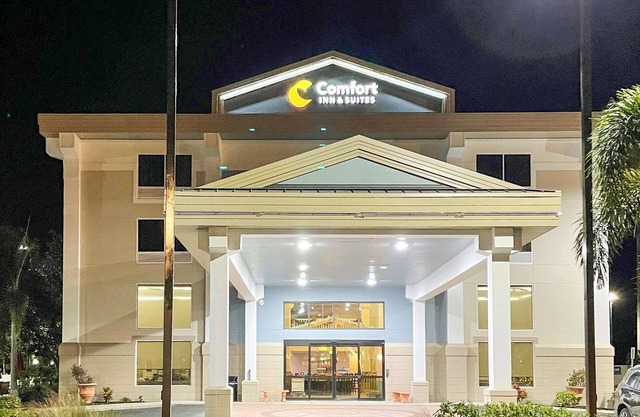 Comfort Inn & Suites Sarasota I75