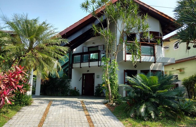 Comfort, security and lots of leisure! House w/pool - Cond. Hanga Roa - Bertioga