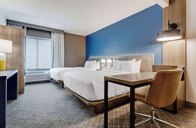 Comfort Suites Chesapeake - Norfolk