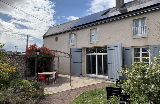 Comfortable cottage, 2 bedrooms, garden, near Blois & Chambord