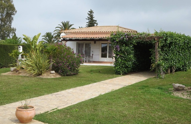 Comfortable holiday home Aura Maris in a quiet, beautiful garden