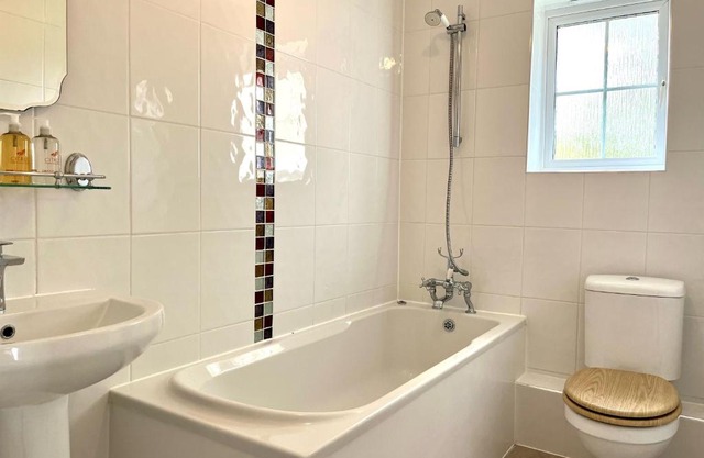 Comfortable 3 bedroomed house in Bicester