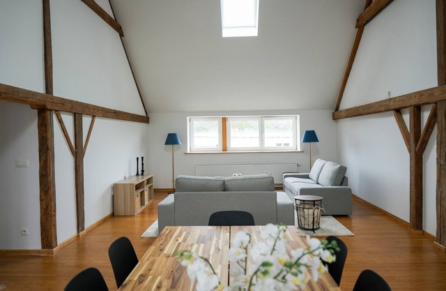 Comfortable 3BR Apartment: Spacious, Stylish, and Welcoming
