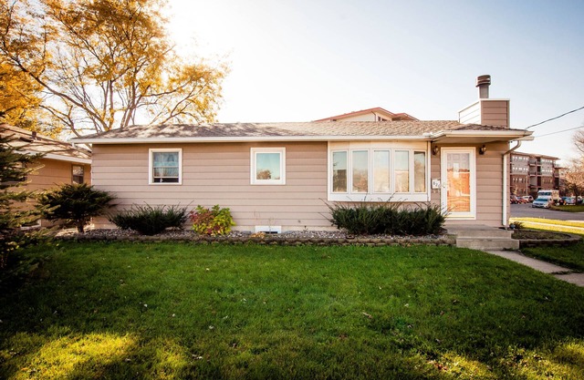 Comfortable 4BR – Walk to Mayo Clinic, Kutzky Park & Hy-Vee, Pet-Friendly
