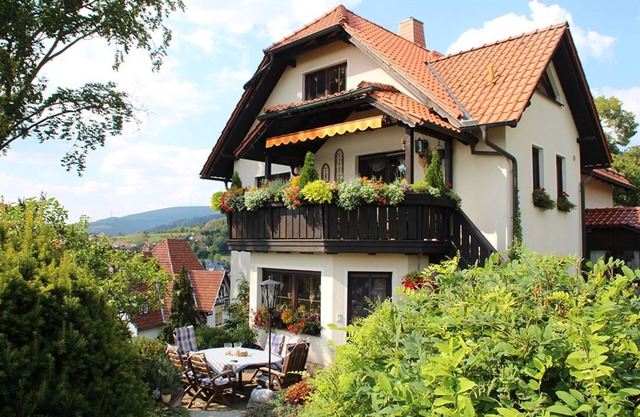 Comfortable apartment with panoramic views of the mountains and the countryside