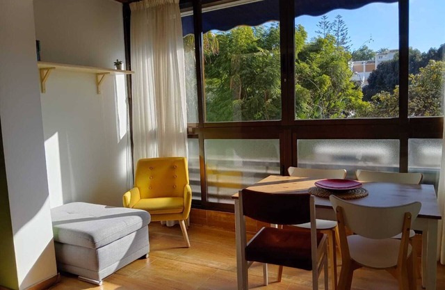 COMFORTABLE APARTMENT 2 MIN FROM THE BEACH AND LARGE SWIMMING POOL