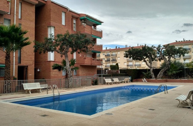 Comfortable apartment, Wi-Fi A/C and pool.
