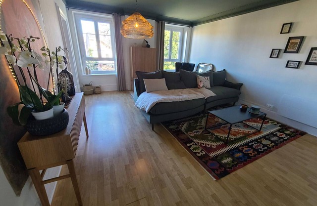 Comfortable apartment for 4 in Épinal with private parking