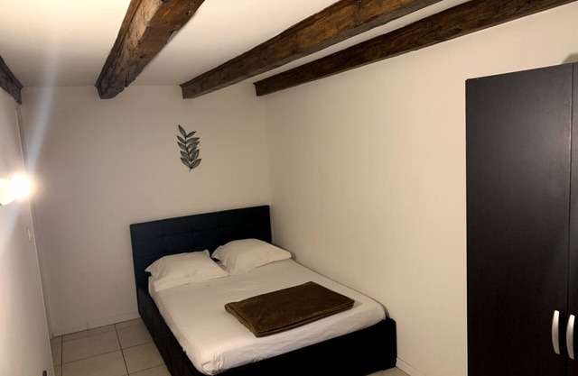 Comfortable apartment in a quiet private residence
