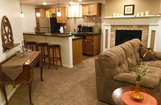 Comfortable Apartment in Northwest Omaha