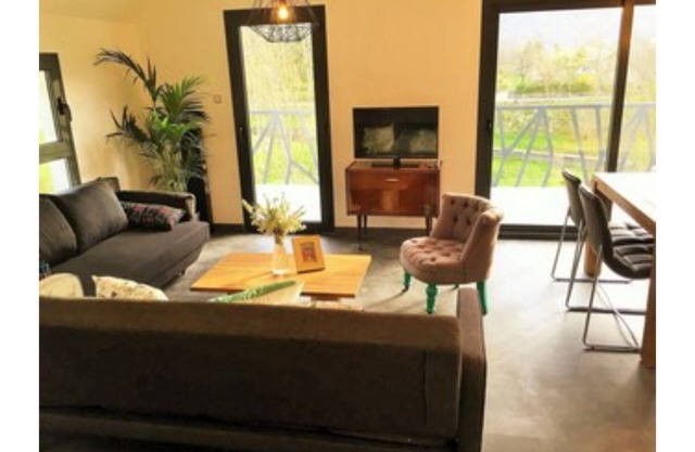 COMFORTABLE CHALET WITH SPLENDID VIEW OF THE PYRENEES