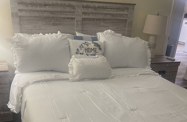 Comfortable, Clean, and Cozy Cottage in Nassau!