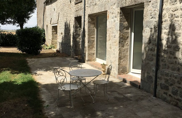 comfortable cottage near the Cathedral of Chartres in quiet countryside