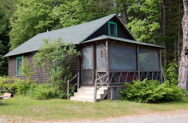 Comfortable Family Cottage on beautiful Clearwater Lake, Industry, ME