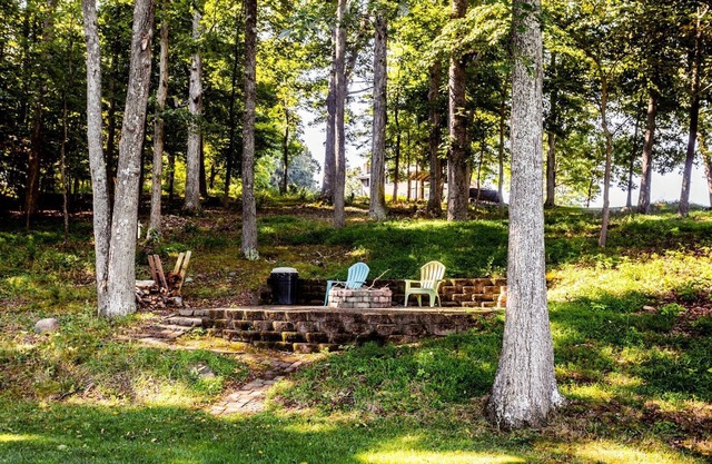 Comfortable Family Getaway/Waterfront Claytor Lake 4BS8 - Lake House