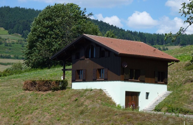 Comfortable 9-person chalet at the foot of the Ballon d'Alsace. Calm and relaxation.