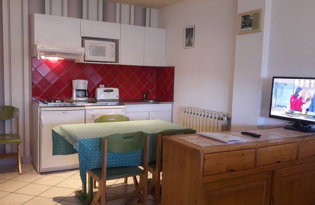 comfortable and spatious family Studio