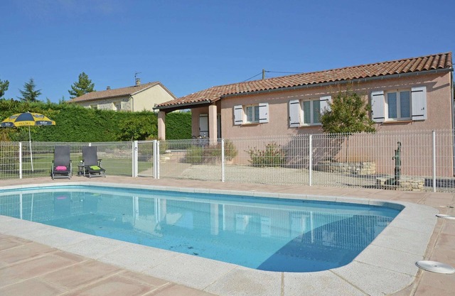 Comfortable villa with swimming pool