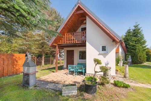 Comfortable holiday homes with a summer pool