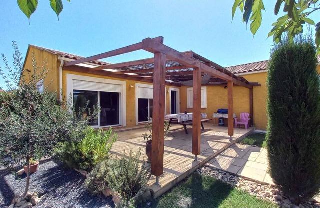 Comfortable house with swimming pool