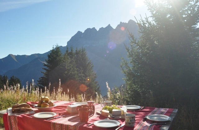 Comfortable, luxurious chalet on 1750 m with Jacuzzi