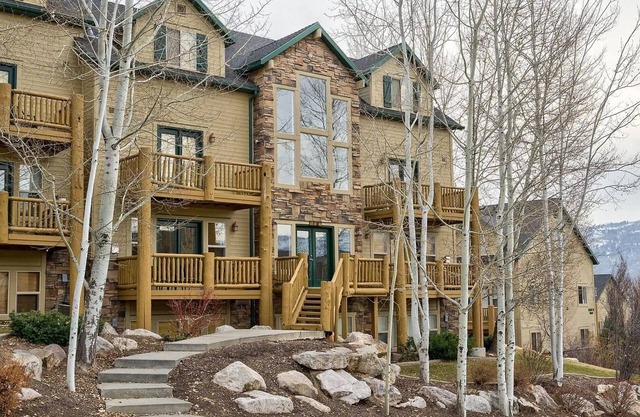 Comfortable, relaxing retreat in beautiful Eden