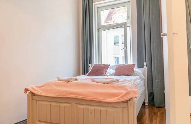 Comfortable Urban Apartment: 2BR Prime Location