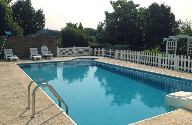 Comfortable Villa with large Pool, huge Garden (golf) and short trip to beaches*