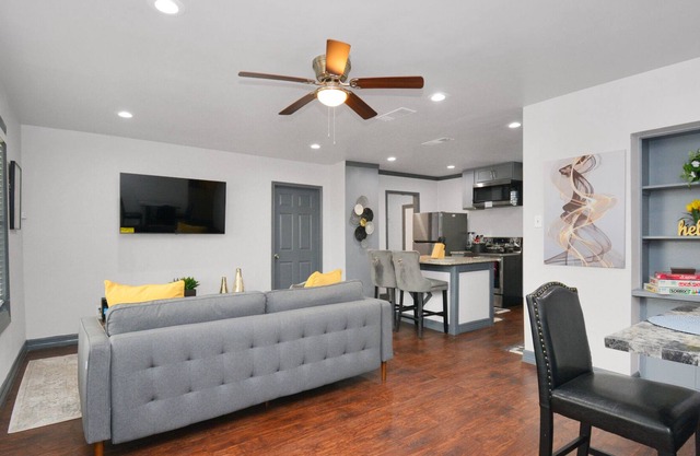 comforting, Welcoming, Warm close to Downtown