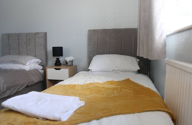Comfy 2-Bedroom House in Parkgate - Ideal for Contractors/Business Travellers