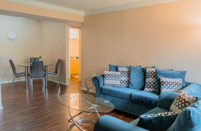 Comfy 2Bed/2Bath by Medical Center & NRG Stadium