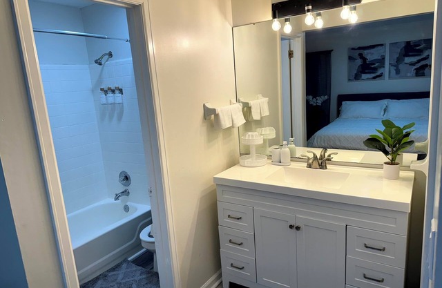 Comfy 4BR/2BA Getaway + Pool, Hot Tub & Pets OK!