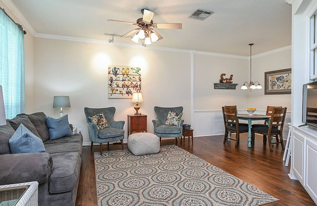 Comfy, Cozy, Colorful and Centrally Located, Minutes From Texas A&M!