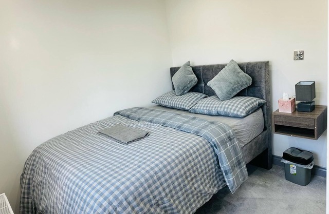Comfy Double Relax & Unwind