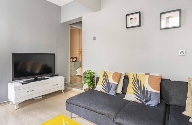 Comfy Home in Cihangir 5 min to Taksim Square