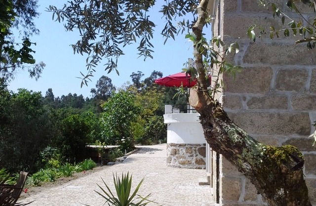 Comfy renovated farmhouse 9 p -or 11 p- with pool & airco. Private. Mountainview